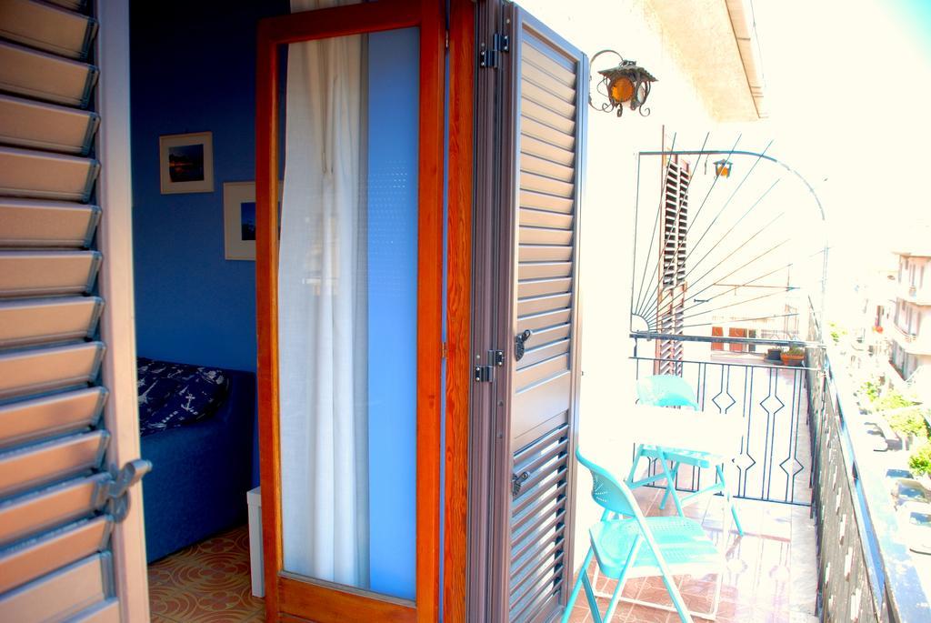 Casa Maccers Apartment Giardini Naxos Room photo